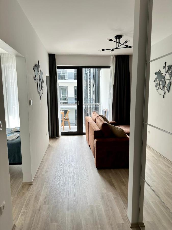 Cityscape Apartment ~ Ac/Indoor Parking/Balcony Budapest Esterno foto